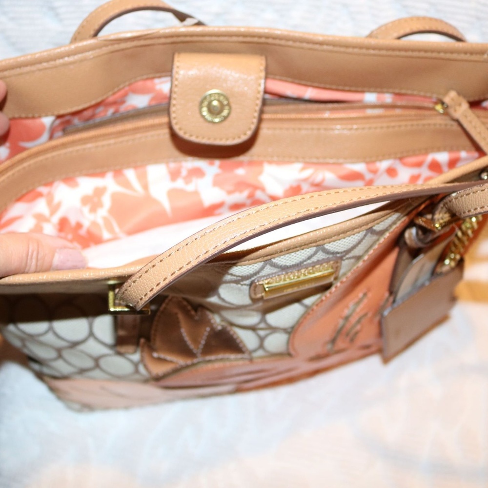 Nine West Shoulder Bag - Picture 3 of 9